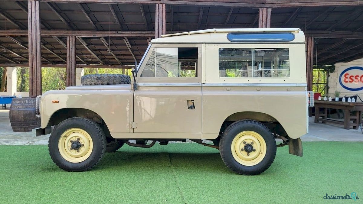 1981' Land Rover Series III photo #2