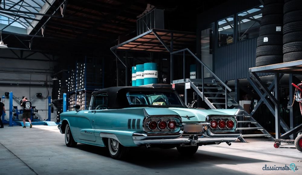 1960' Ford Thunderbird photo #3
