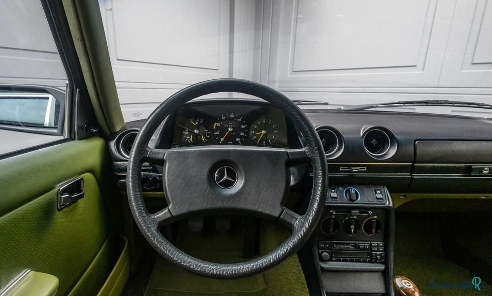 1980' Mercedes-Benz W123 photo #5