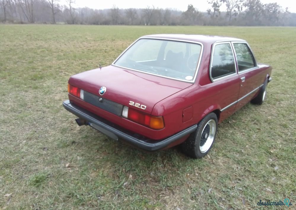 1980' BMW Seria 3 320 photo #6