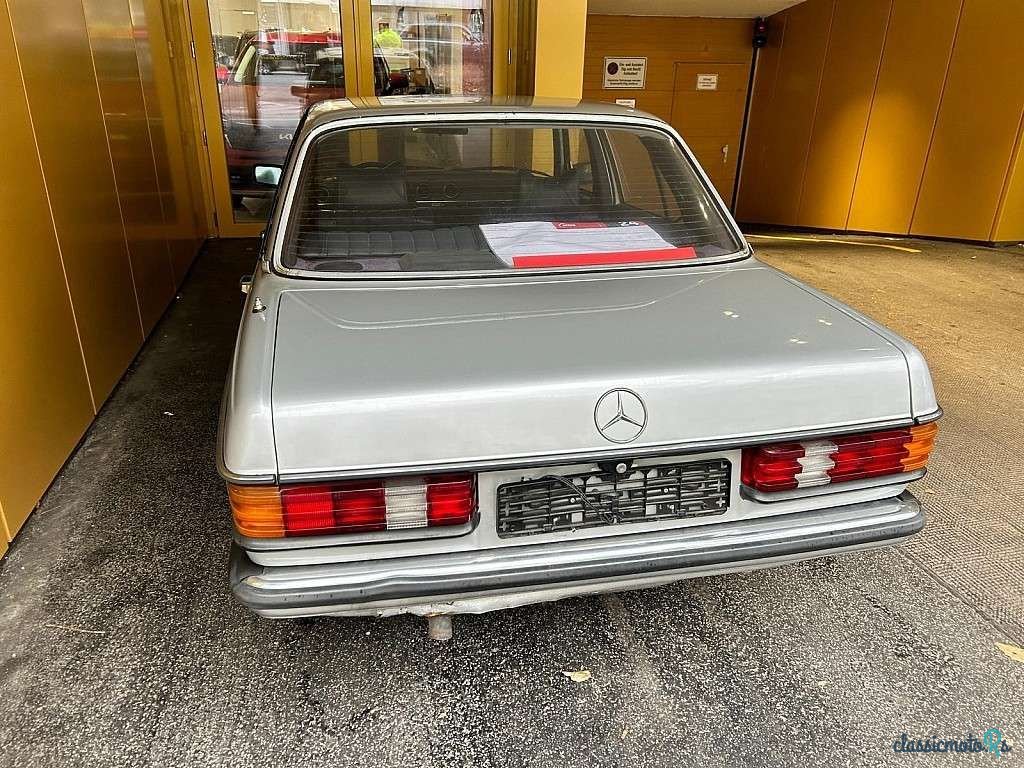 1980' Mercedes-Benz E-Klasse photo #3