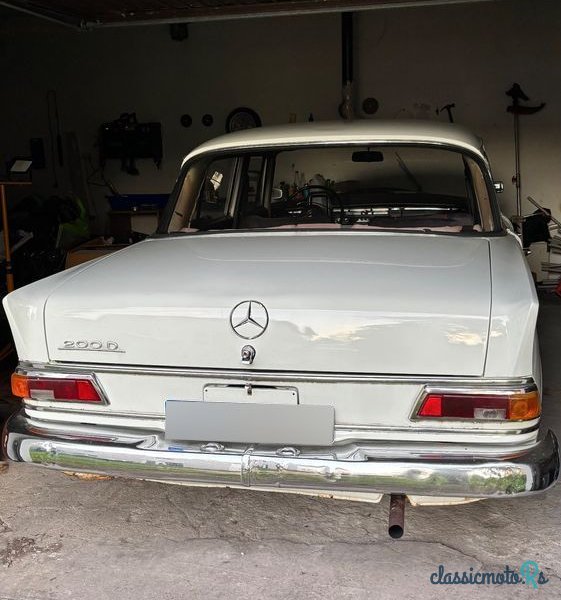 1967' Mercedes-Benz 200D photo #3