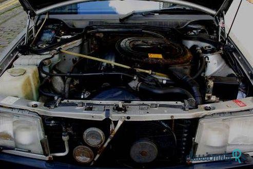 1983' Mercedes-Benz 190 E photo #5