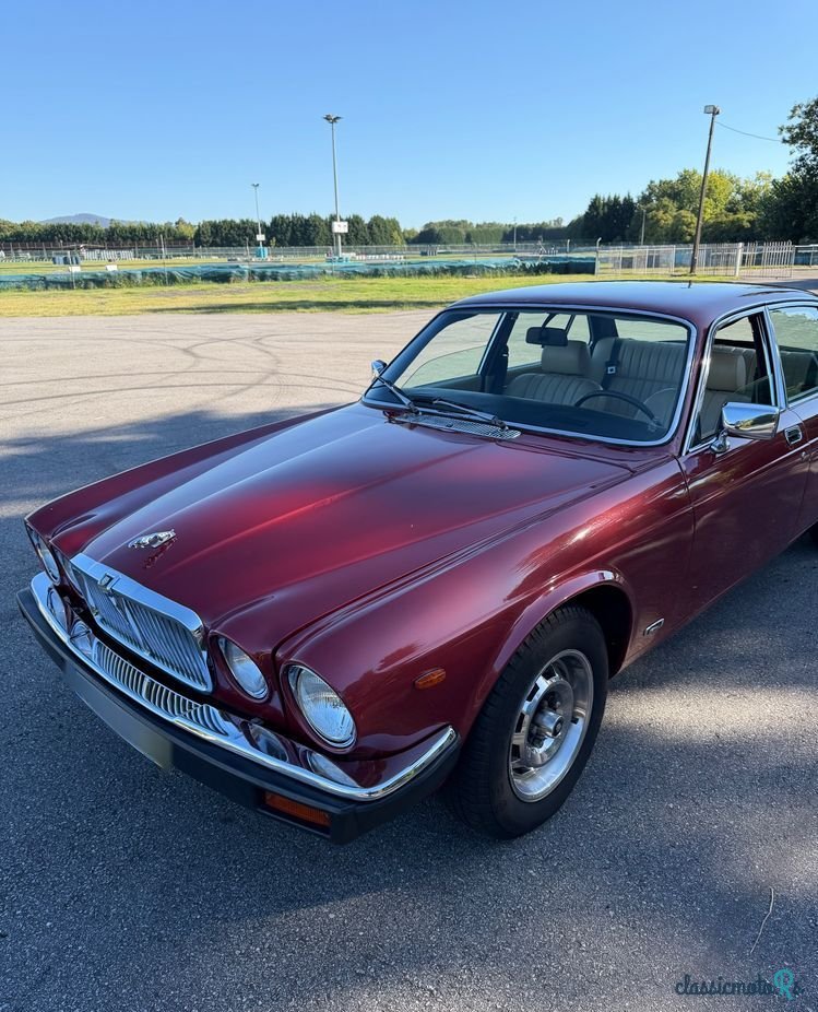 1979' Jaguar XJ photo #3