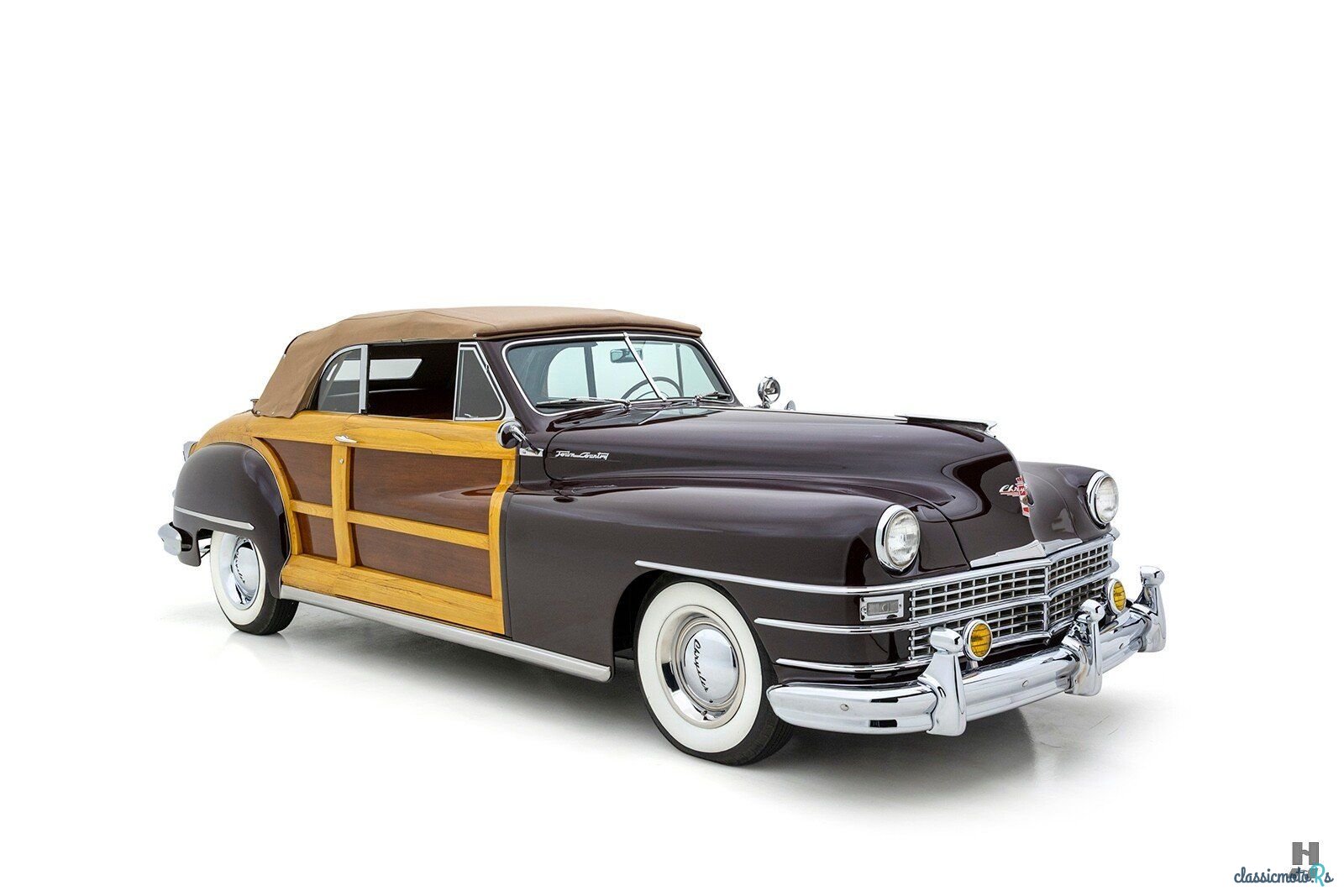 1946' Chrysler Town & Country photo #2