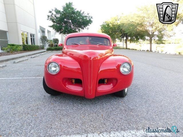 1941' Ford Deluxe photo #2