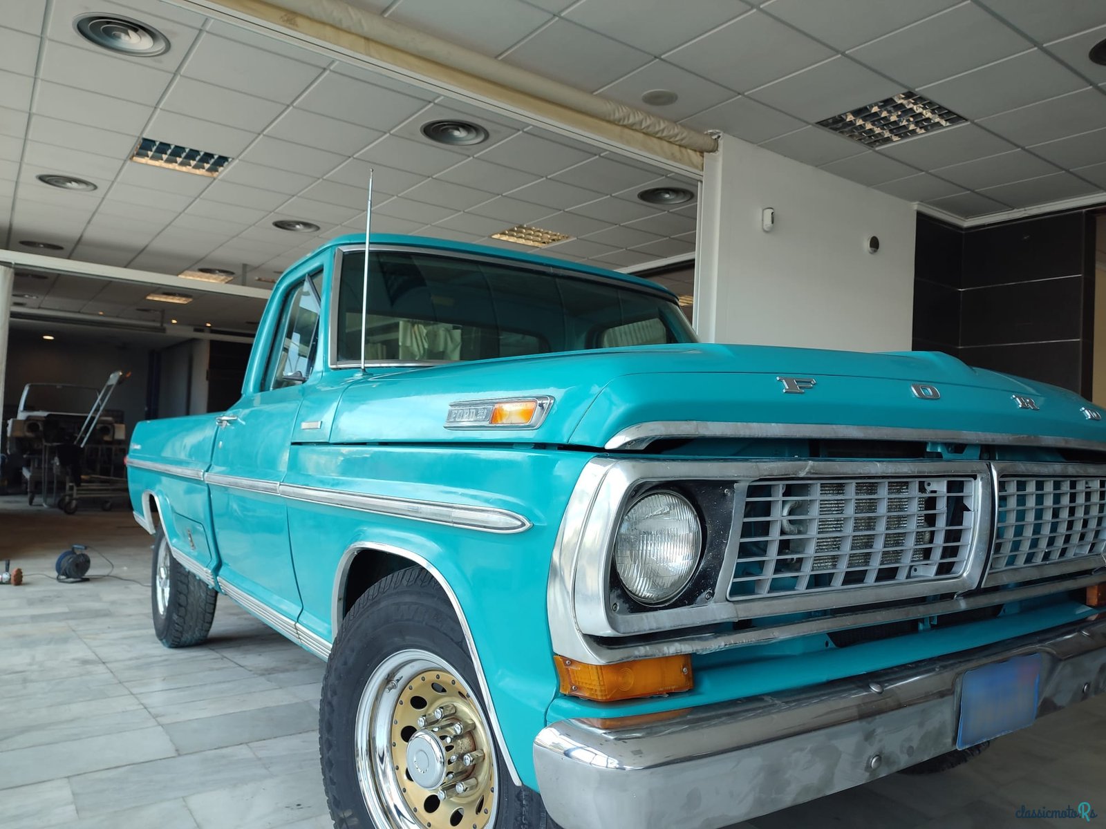 1969' Ford Custom Deluxe photo #3