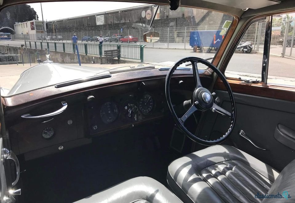 1952' Bentley Mark VI photo #4