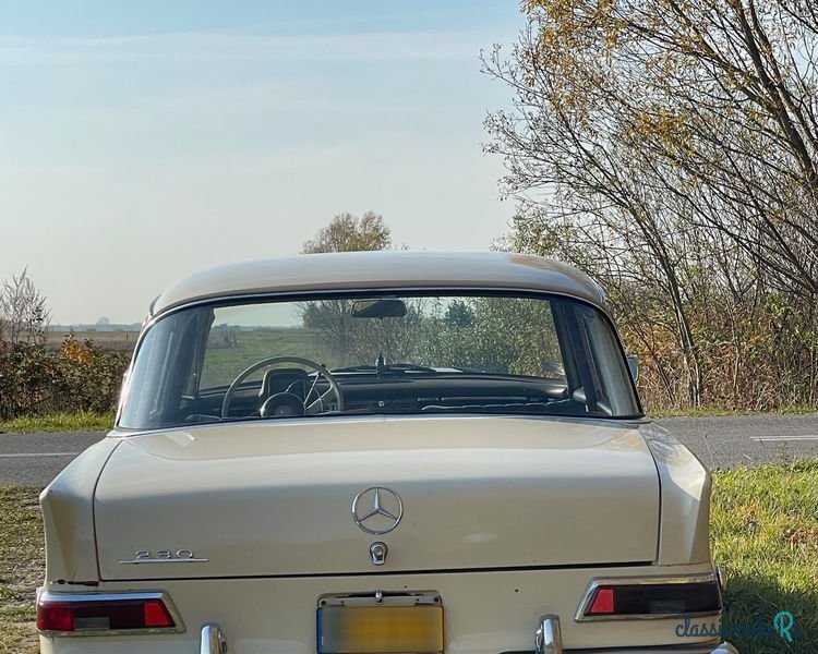 1966' Mercedes-Benz W110 230 photo #4