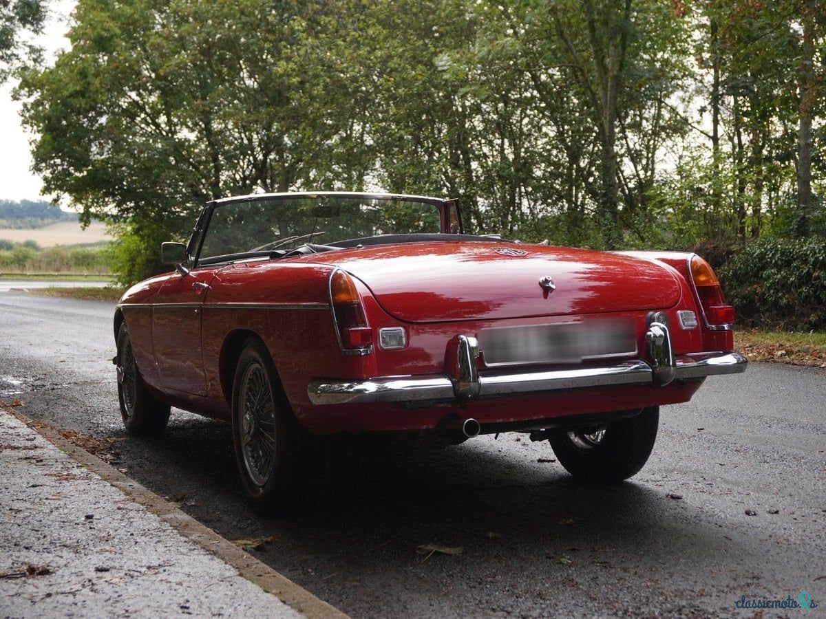 1968' MG MGC photo #3