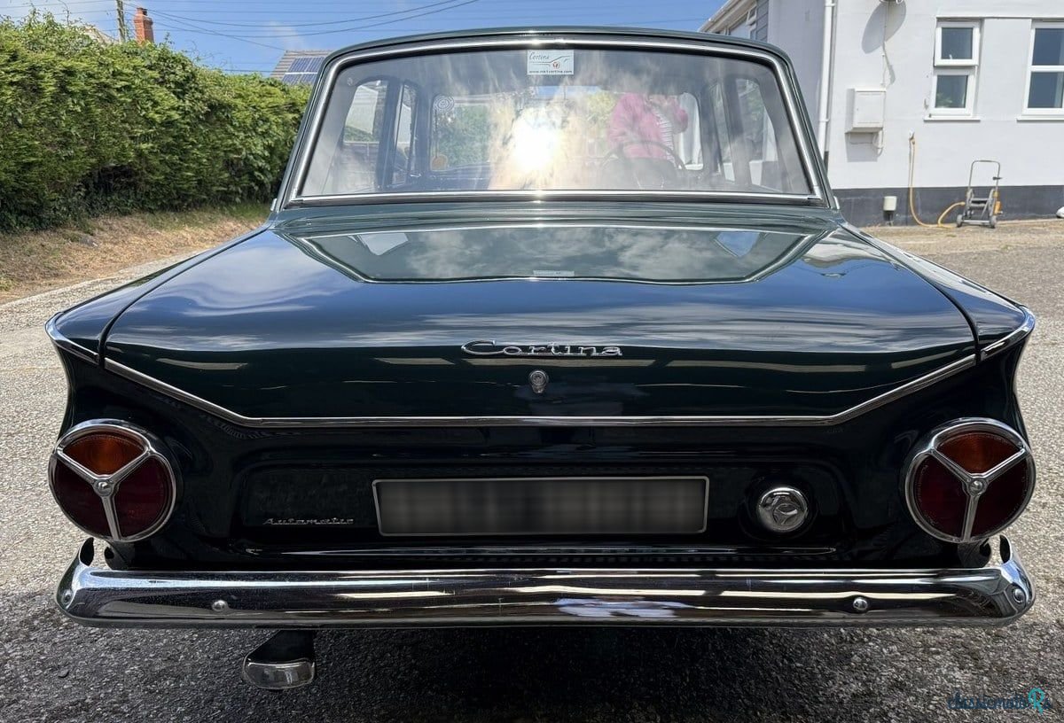 1964' Ford Cortina photo #2