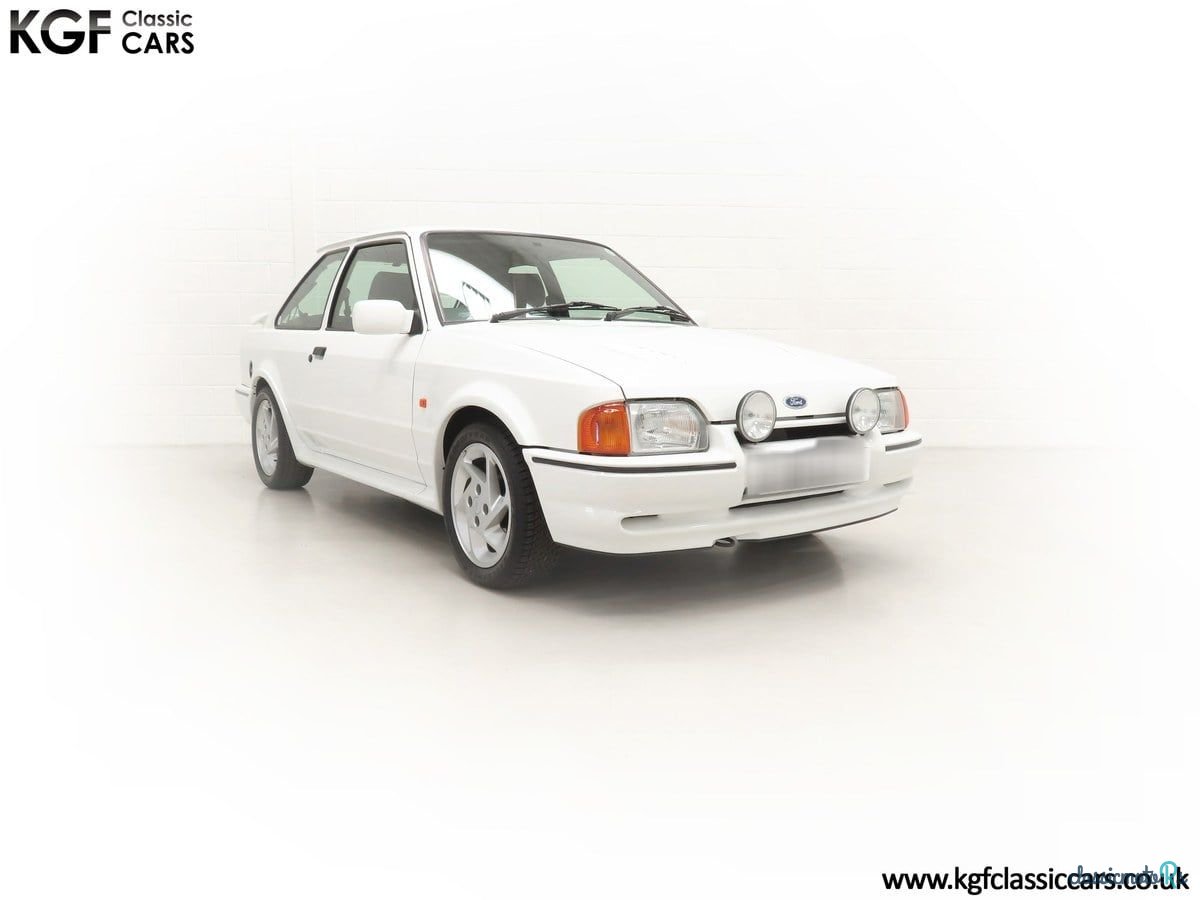 1990' Ford Escort photo #1