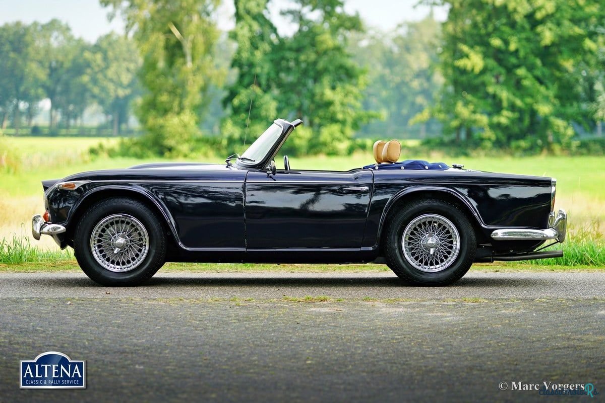 1966' Triumph TR4 photo #3