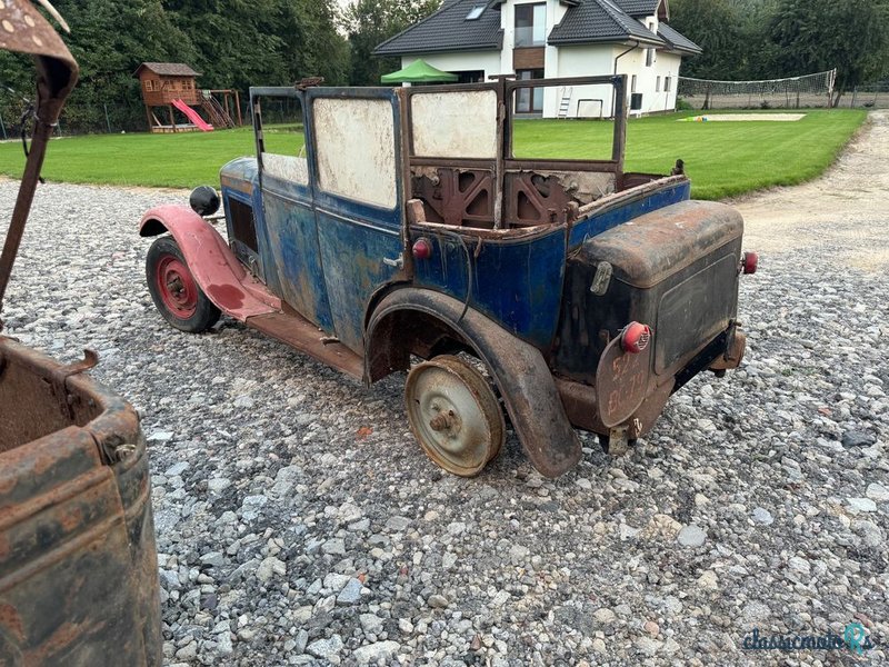 1937' Peugeot 201 photo #6