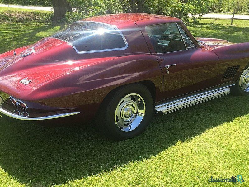 1967' Chevrolet Corvette photo #3