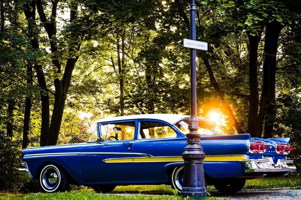 1958' Ford 300 Custom Tudoor photo #5