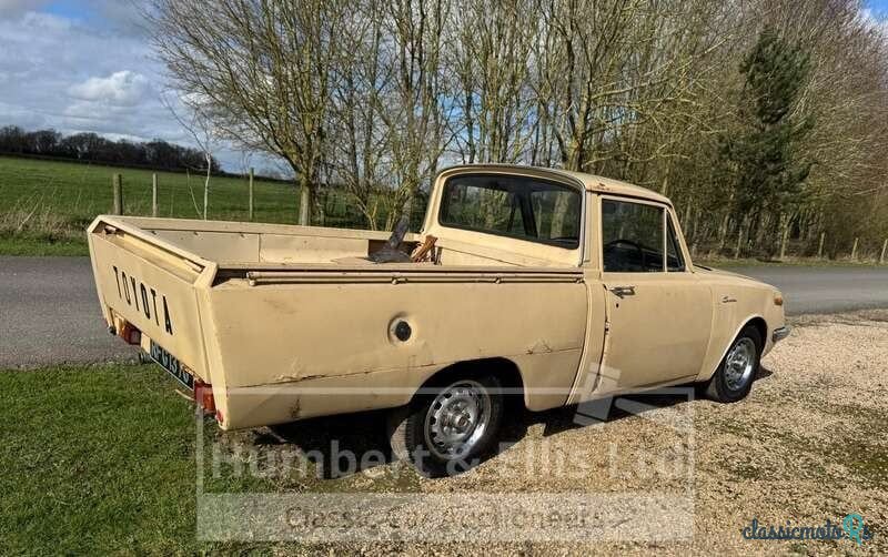1969' Toyota Corona photo #6