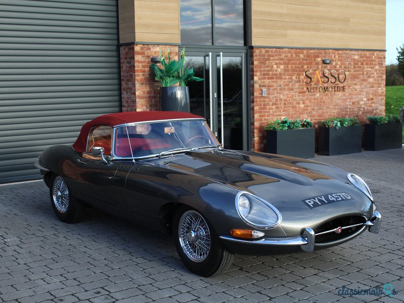 1965' Jaguar E-Type photo #1