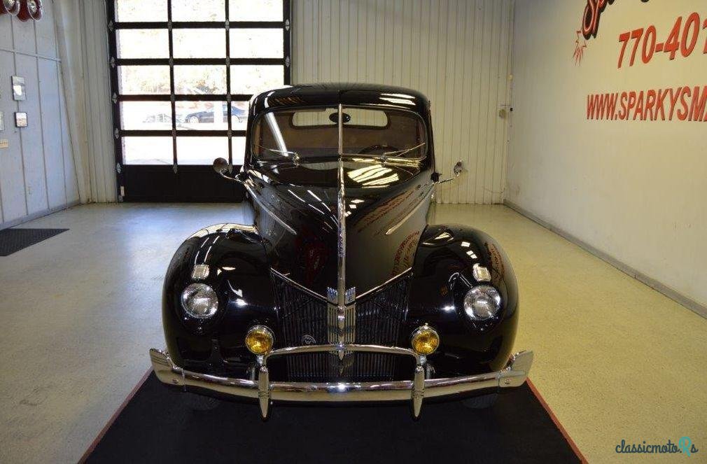 1940' Ford photo #2