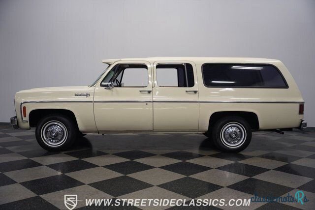 1973' Chevrolet Suburban photo #3