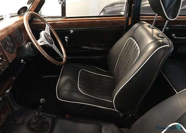 1967' Jaguar Mk II photo #1