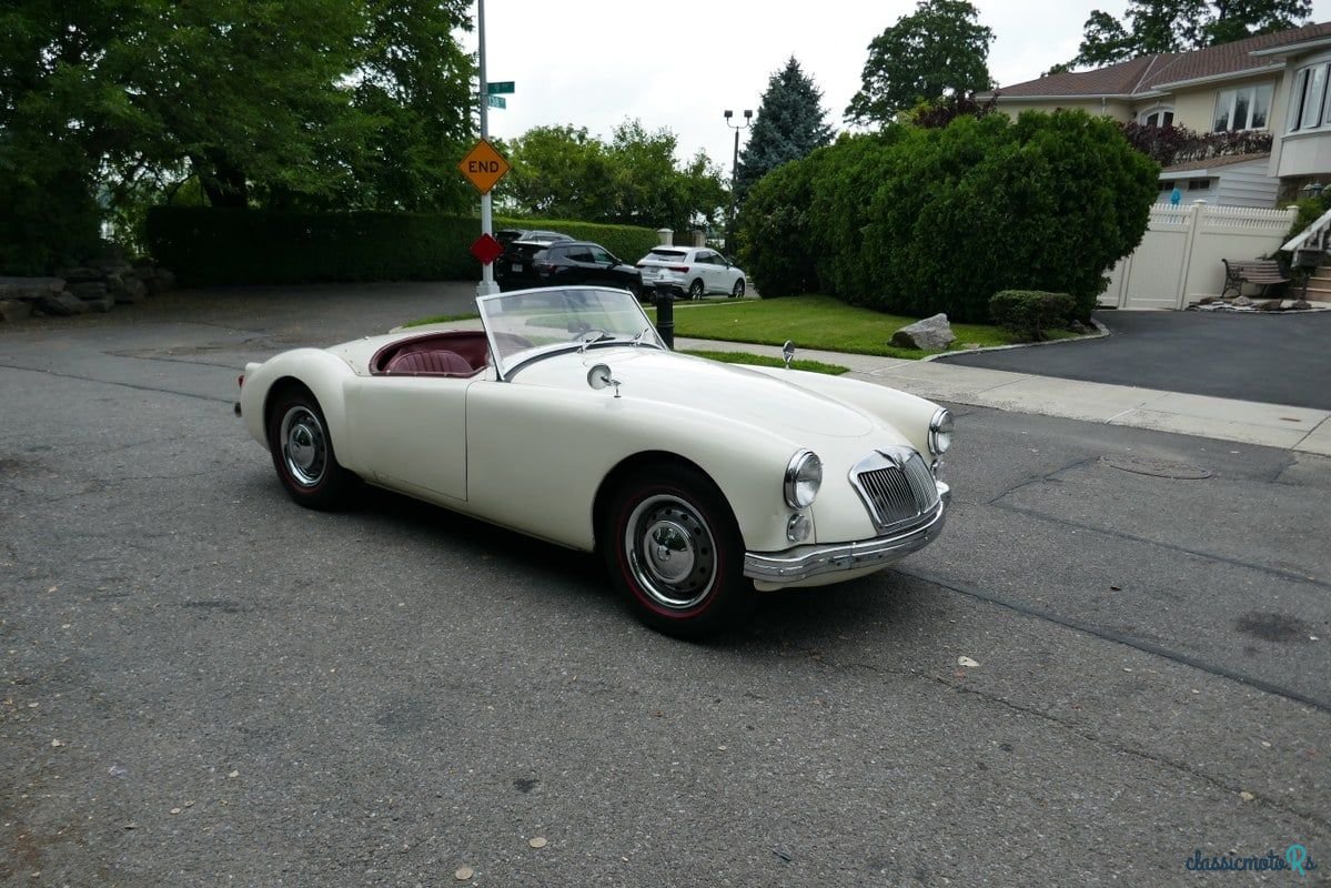 1960' MG MGA photo #2