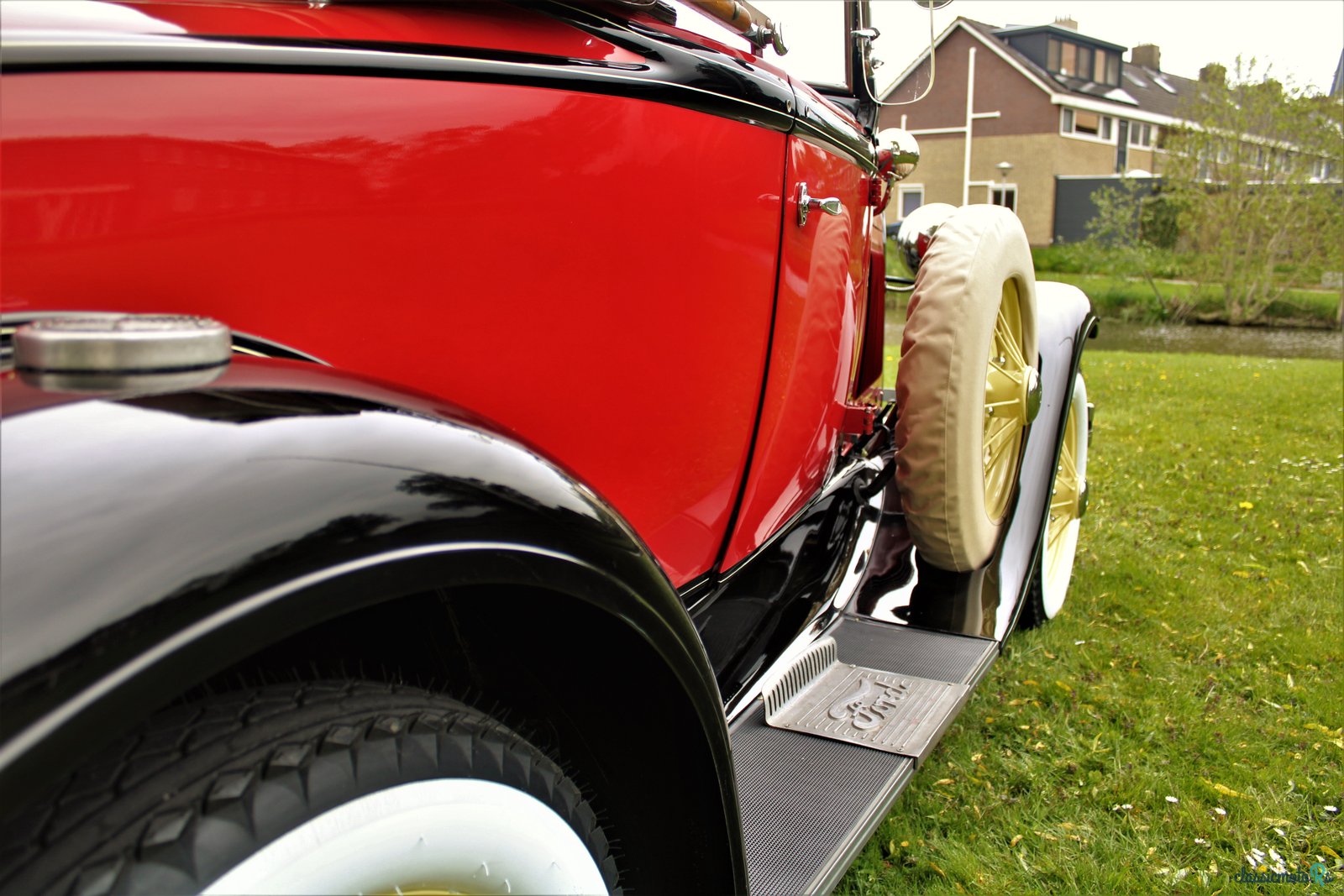 1931' Ford Model A Roadster Deluxe photo #5