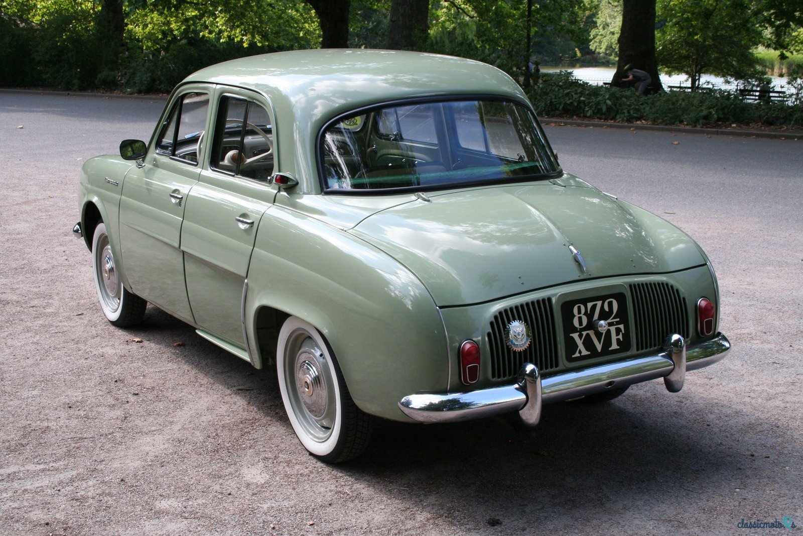 1957' Renault 5 photo #2