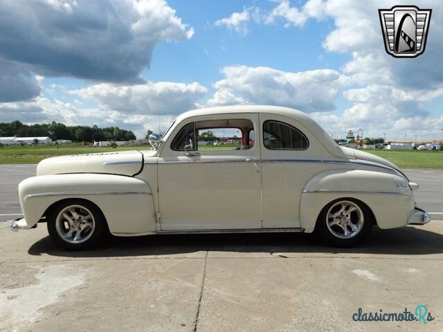 1948' Ford Deluxe photo #4