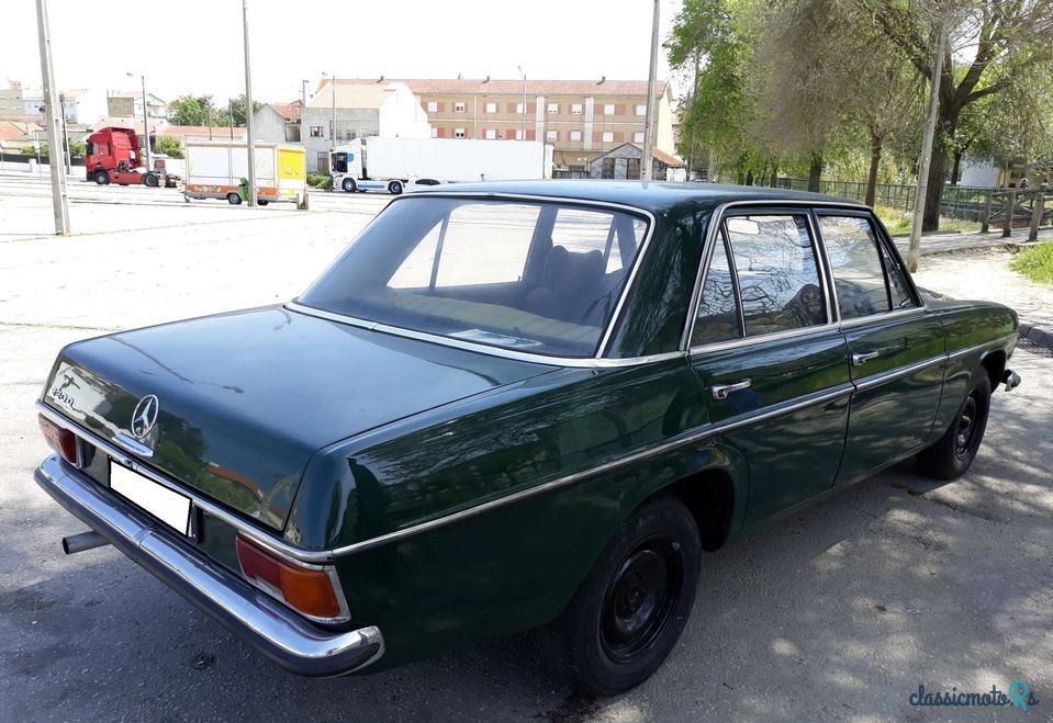 1969' Mercedes-Benz 220 photo #2
