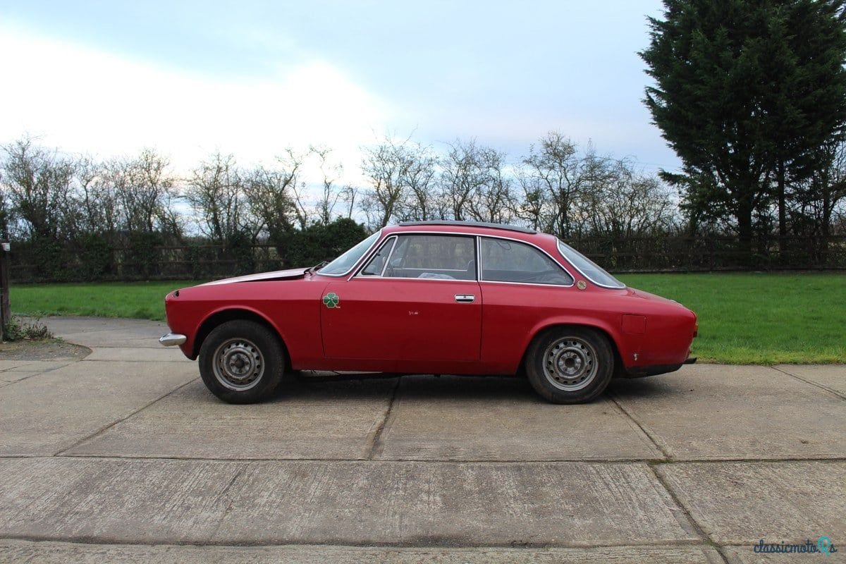 1969' Alfa Romeo GT photo #4