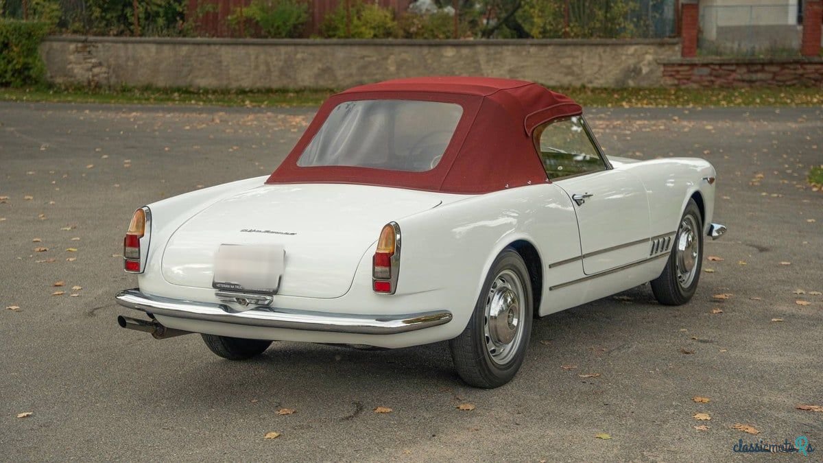 1961' Alfa Romeo 2000 photo #3