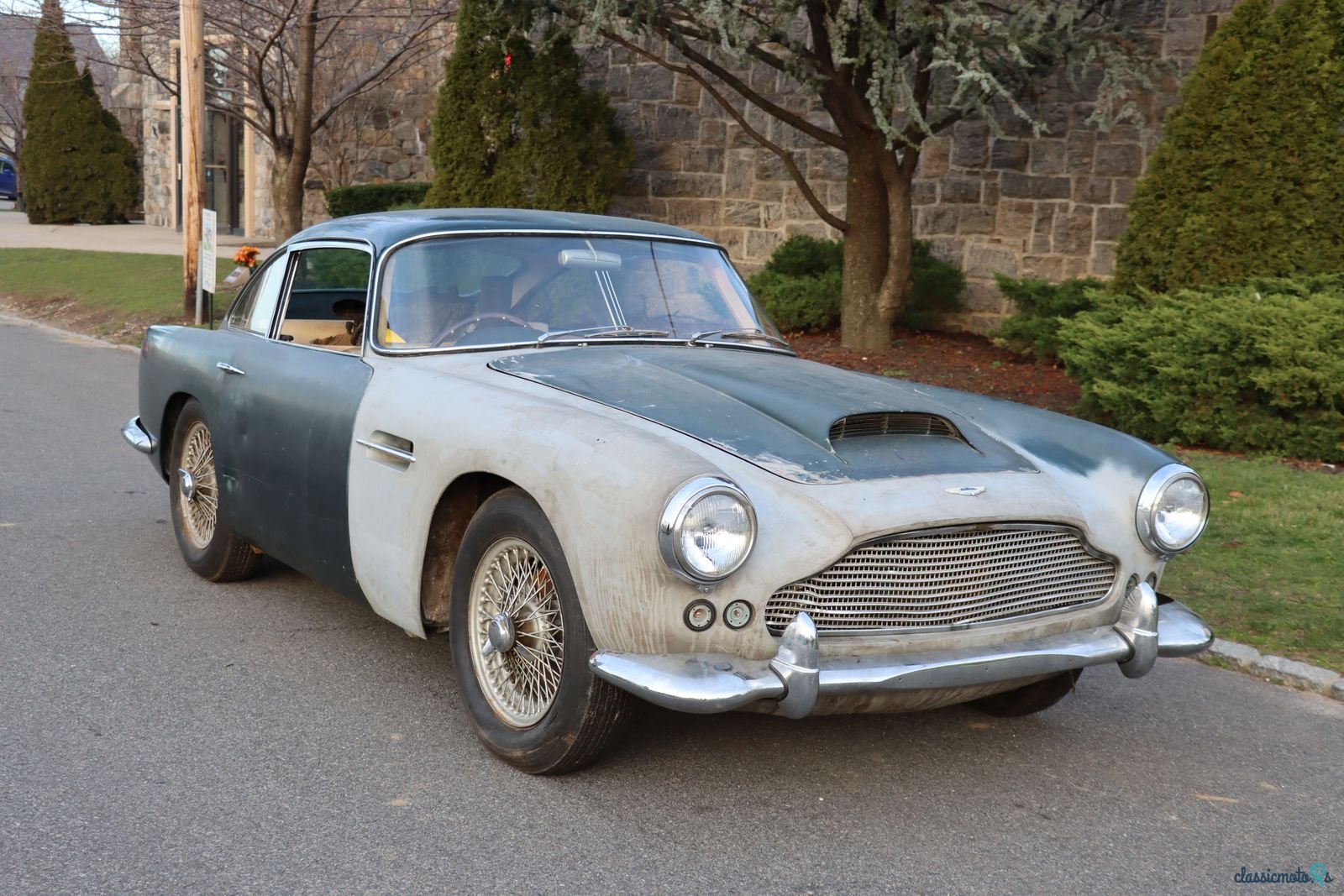 1961' Aston Martin DB4 photo #1