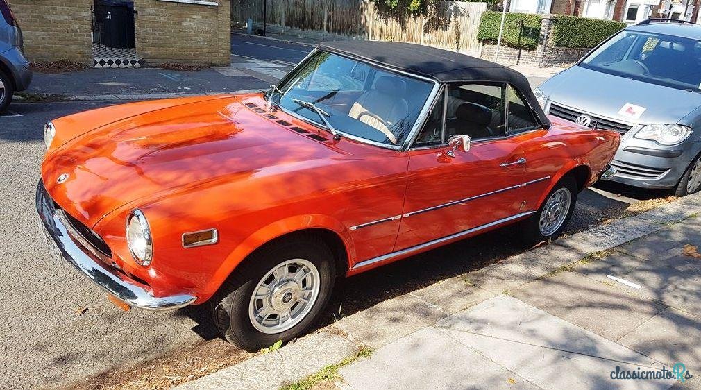 1977' Fiat 124 photo #2