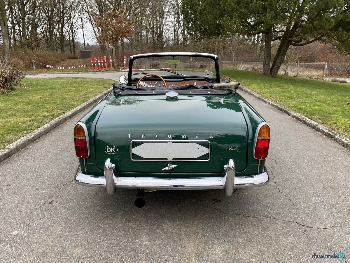 1964' Triumph TR4 photo #5