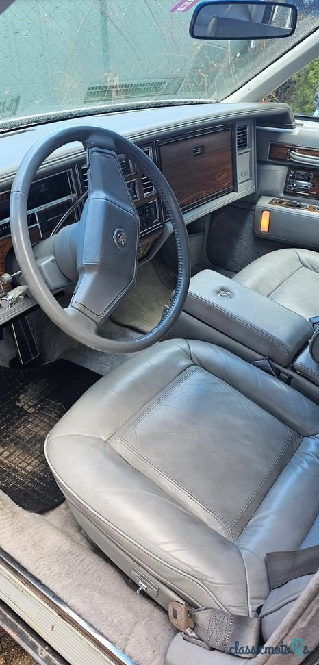 1980' Cadillac Seville photo #5