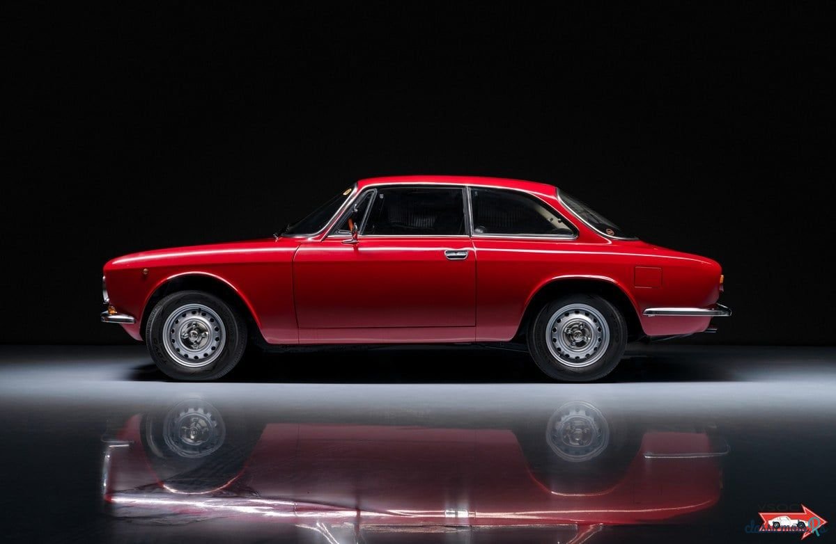 1971' Alfa Romeo Gt Junior photo #3