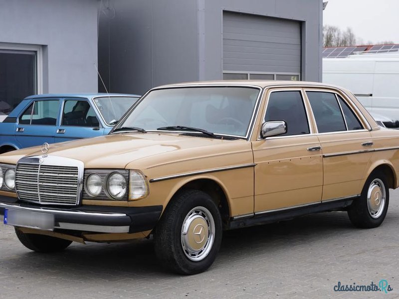 1978' Mercedes-Benz W123 photo #1