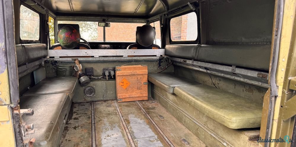 1974' Land Rover photo #4