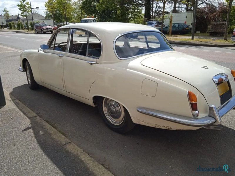 1968' Jaguar Mk Ii photo #2