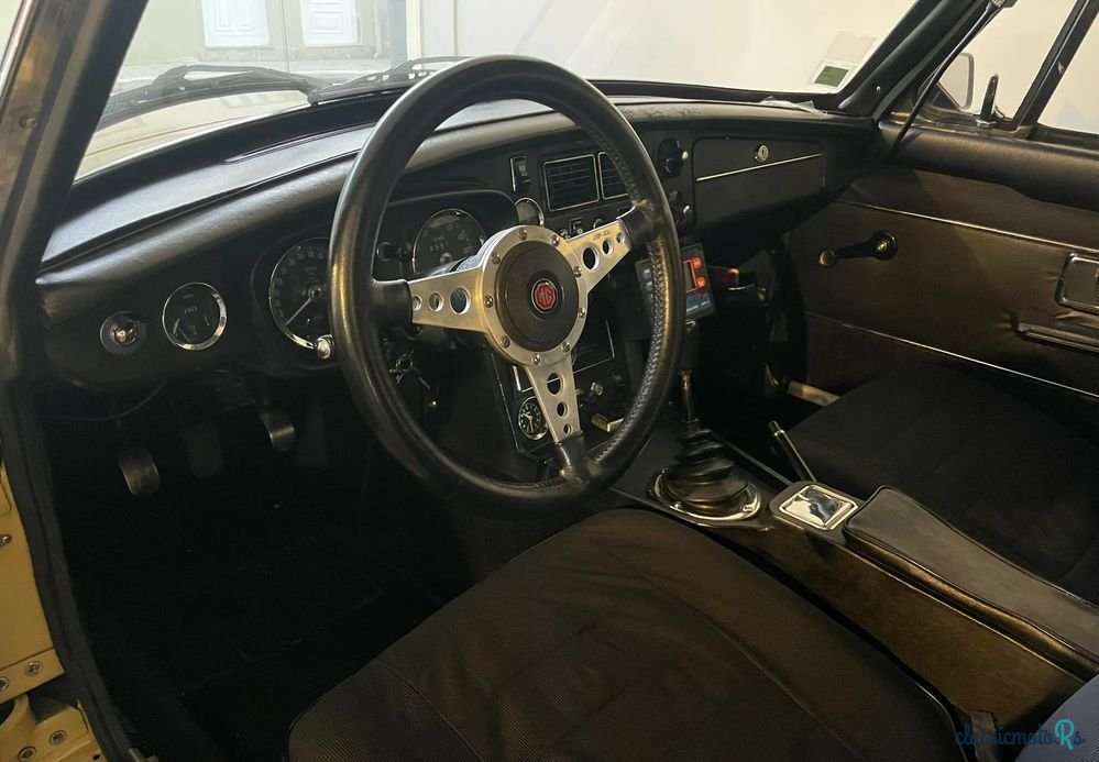 1973' MG MGB photo #6