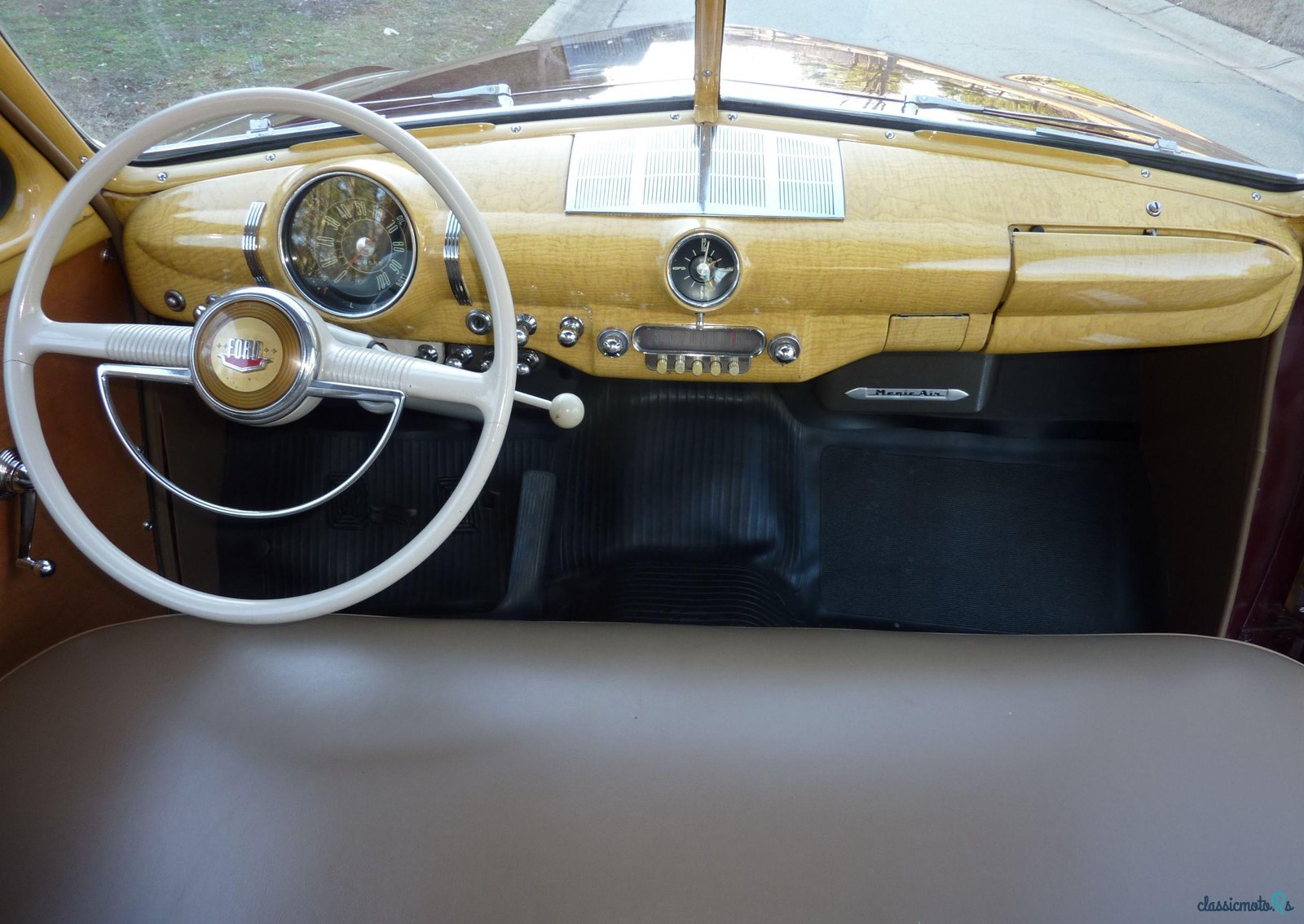 1949' Ford Series 98BA photo #3