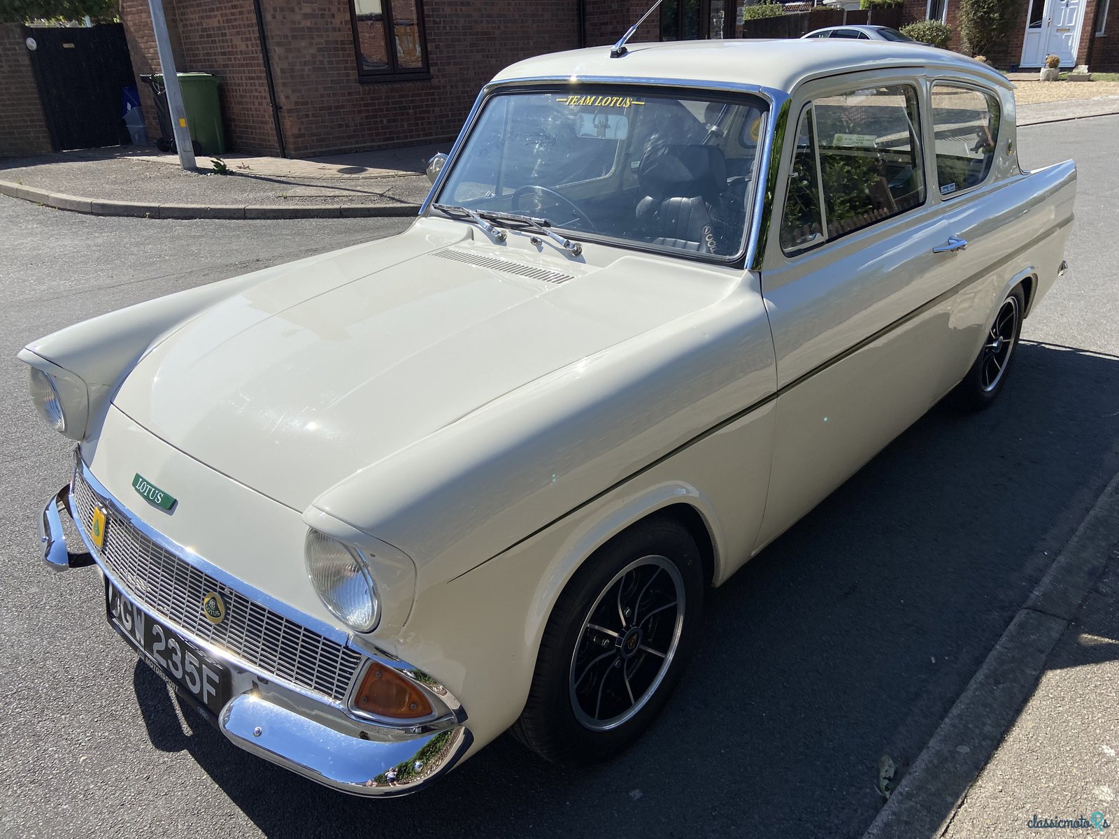 1968' Ford Anglia photo #4