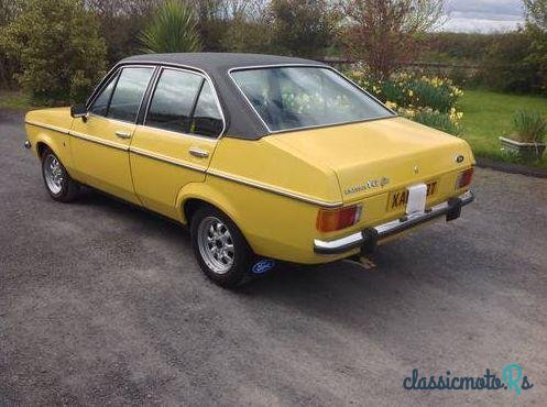 1979' Ford Escort Ghia photo #4