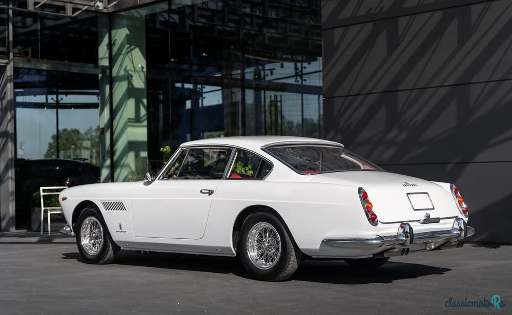 1961' Ferrari 250 photo #3
