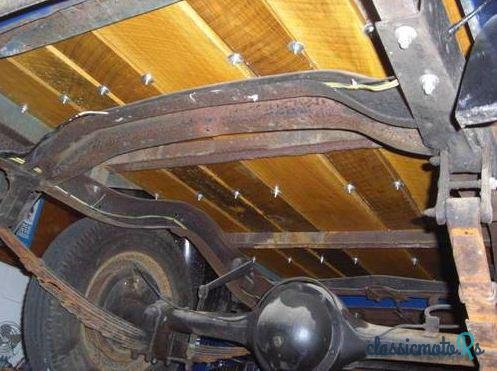 1946' Chevrolet 3100 Pickup photo #5