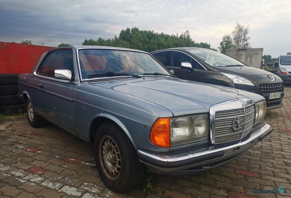 1980' Mercedes-Benz W123 photo #2