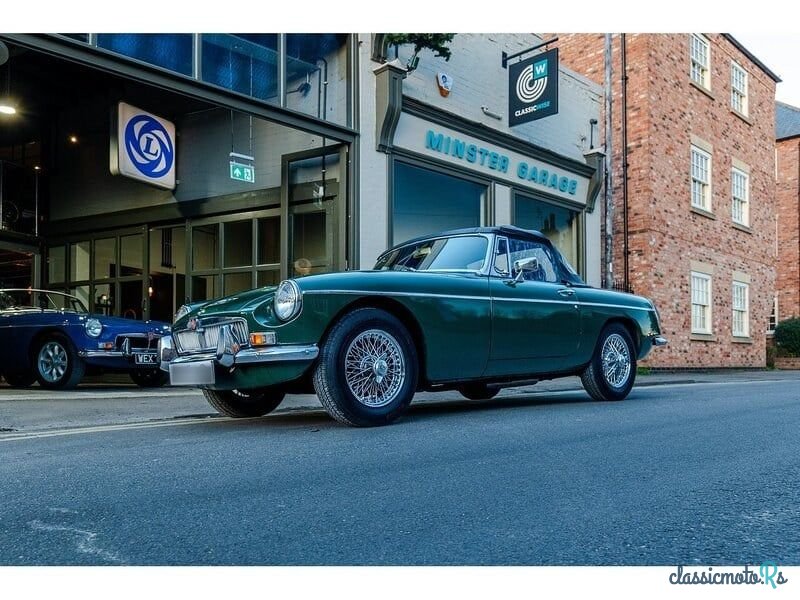1970' MG MGB photo #1