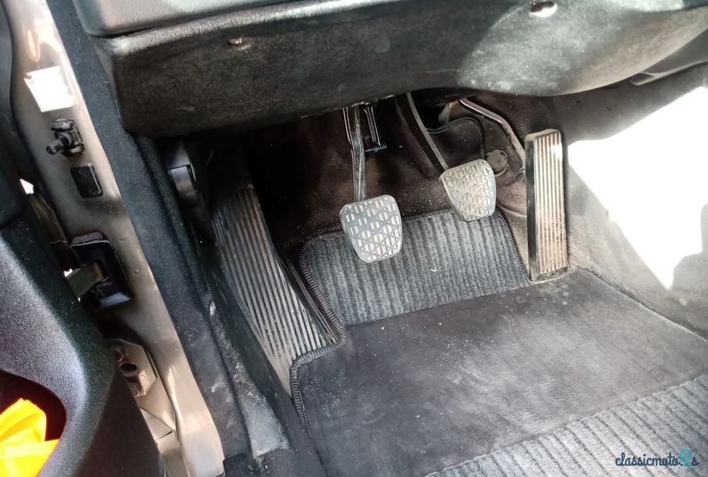 1989' Mercedes-Benz 190 E 2.0 photo #1