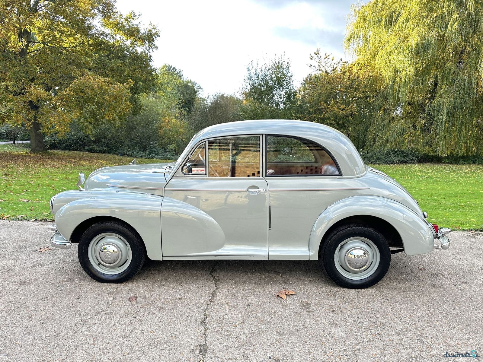 1952' Morris Minor photo #2